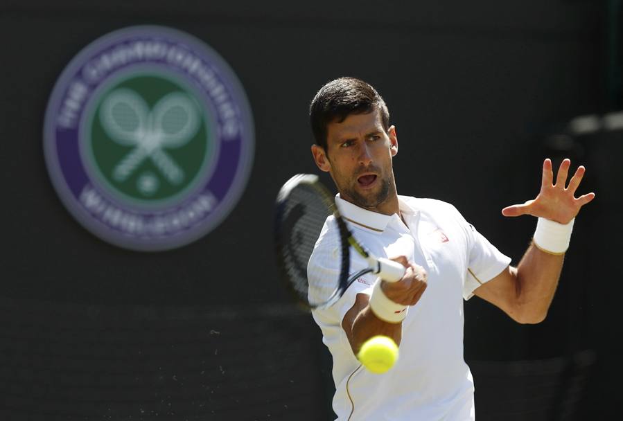 Novak Djokovic in azione contro Sam Querrey (Reuters)